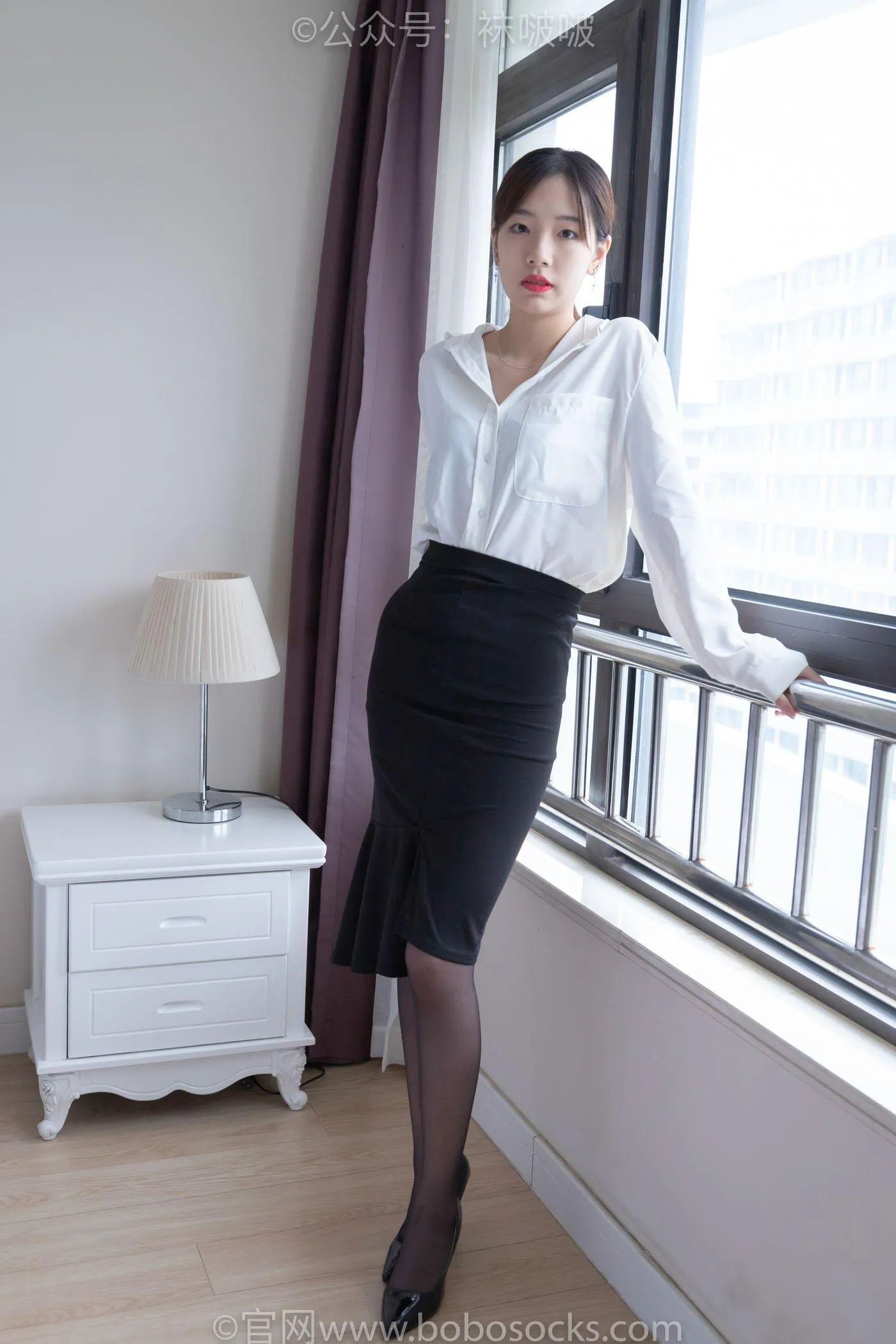 [BoBoSocks袜啵啵]NO.017 小甜豆-OL制服、高跟鞋、黑丝 [131P]插图5